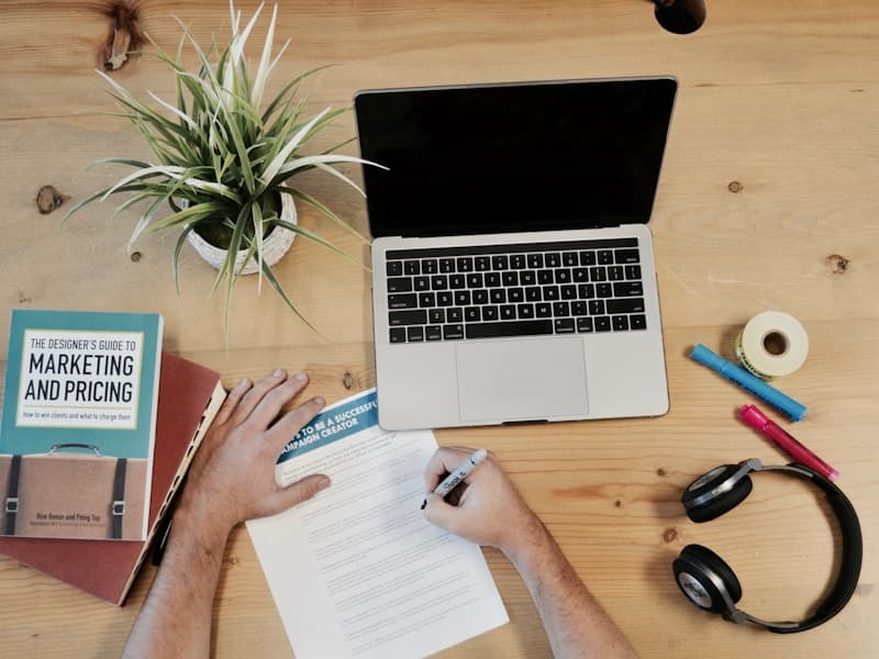 Native advertising in publisher content